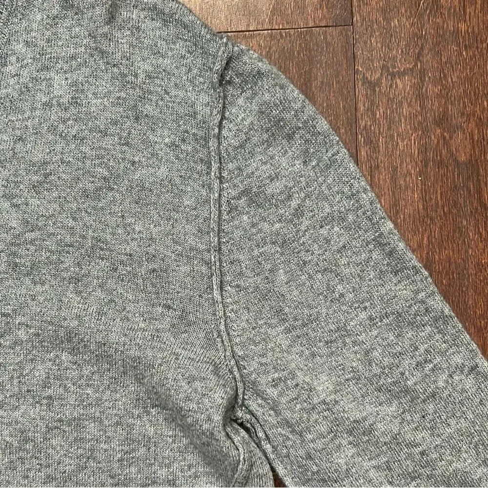 Basus Gray V-Neck Sweater, Silk, Merino Wool, Cashmere & Viscose, Size Large